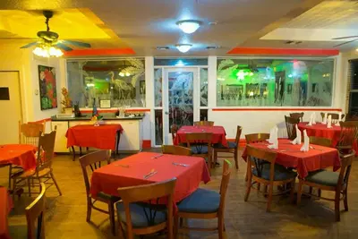 City Hall Bistro & Martini Bar