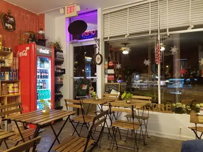 Mimmo's Mozzarella Italian Market , Cafe & Cheese Factory