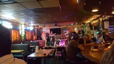 R J's Bar