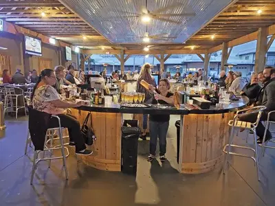 Tommy's Outdoor Eatery