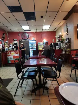 Borinquen Restaurant & Pizzeria
