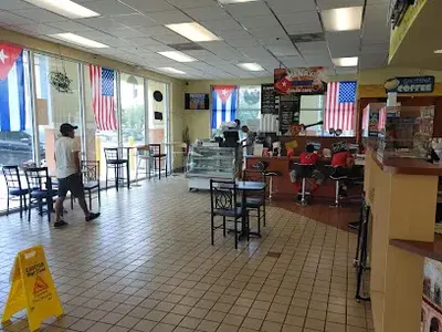Henry's Cuban Cafe