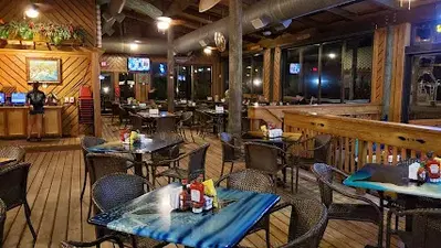 Grills Riverside Seafood Deck & Tiki Bar