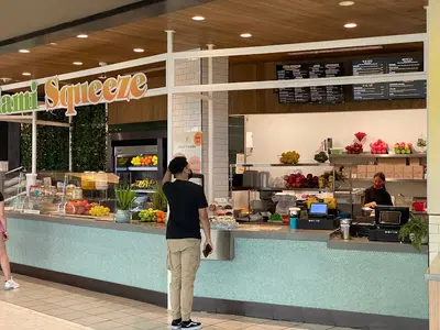 Miami Squeeze Aventura Mall