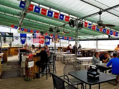 Gators Riverside Grille