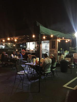 Mr Comelon Food truck