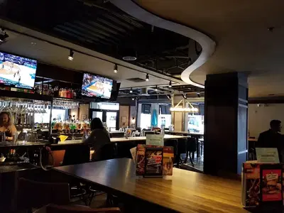Bar Louie