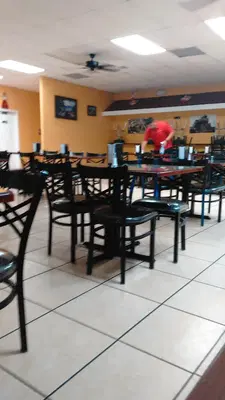 Los Molcajetes Restaurant