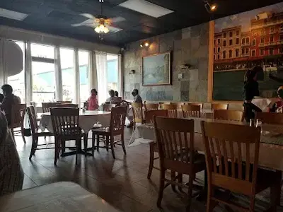 La Bella Napoli Restaurant