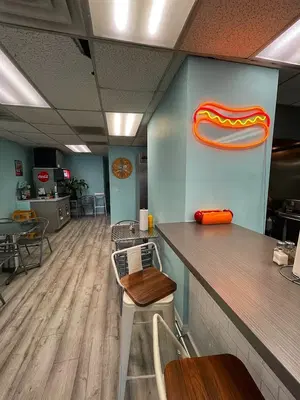 Hot Dog Hut