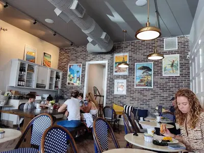 Le Petit Paris Café Atlantic Beach