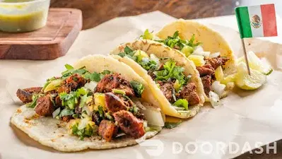 Quesa Loco Food Truck