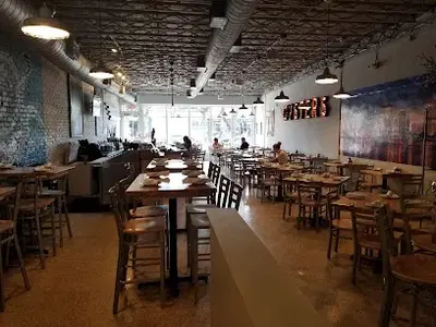Ella's Oyster Bar