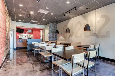 Donatos Pizza