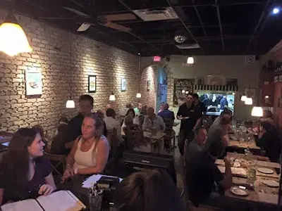 IL Mercato Cafe & Wine Bar