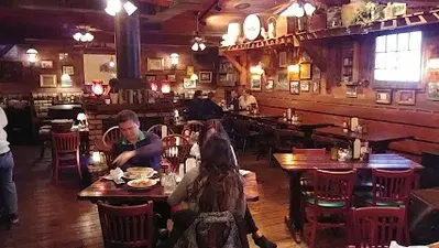 The Field Irish Pub & Eatery