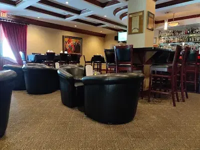Bistro Mezzaluna