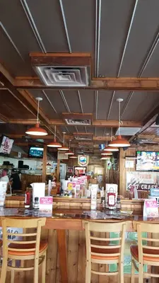 Hooters