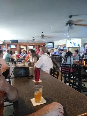Cissy's Trackside Pub