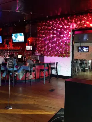 37 Main Restaurant + Bar