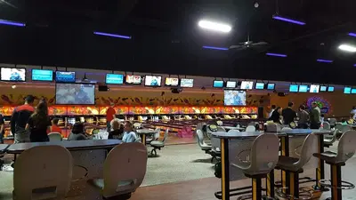Stars and Strikes Family Entertainment Center