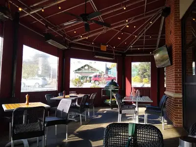 Marlow's Tavern