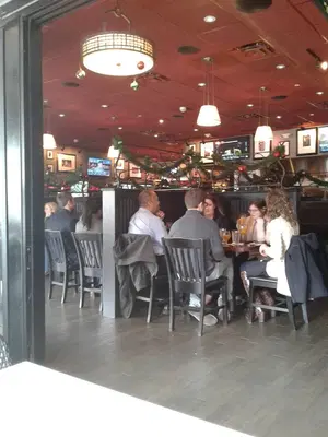 Marlow's Tavern