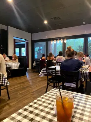 Ippolitos Neighborhood Italian