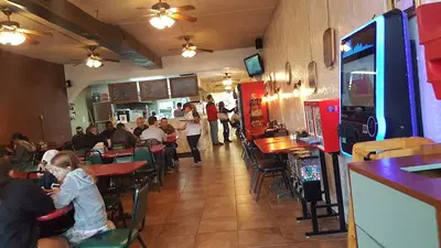 Cosmo's Pizza + Social