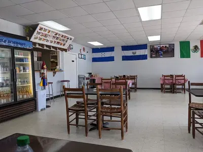 Pupuseria La Gloria