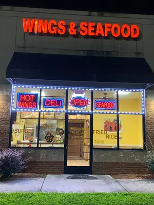 Wings & Seafood