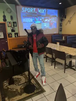 Mr.Crab Sports Bar, Restaurant & Lounge
