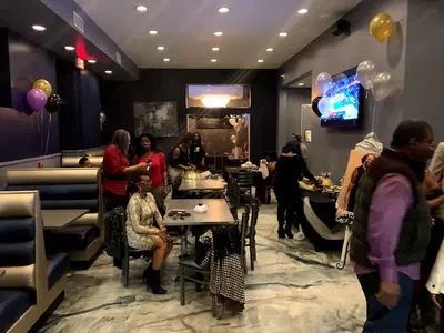Nouveau Bar & Grill