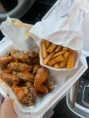 Wings 'n A Basket