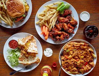 Dawghouse restaurant & lounge