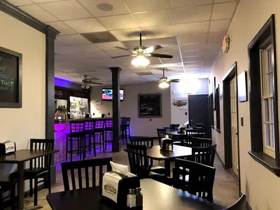 Knuckle’s Sandwich Shop