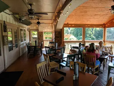 Yahoola Creek Grill
