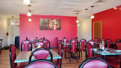 Chopstix Restaurant: Vietnamese Street Food & Cafe