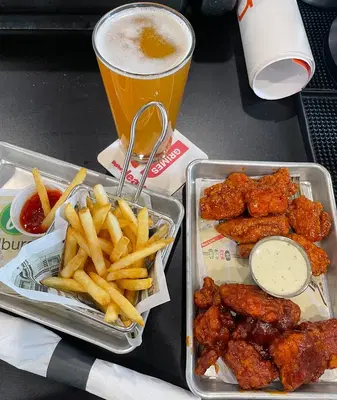 Wahlburgers