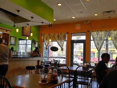 Rolling Wok Cafe