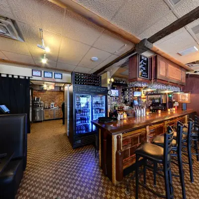 Cooper's on 5th