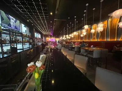 Aura Restaurant & Lounge