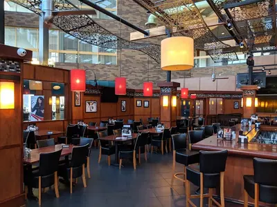 Bar Louie - Matteson