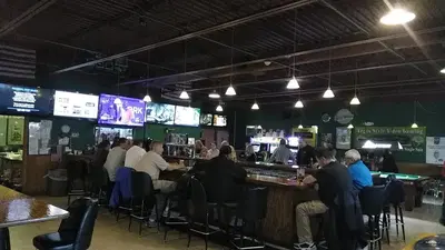 Phil's Sports Bar & Grill