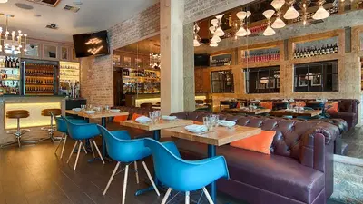 Maevery Public House