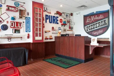 Lake Forest - Lou Malnati's Pizzeria