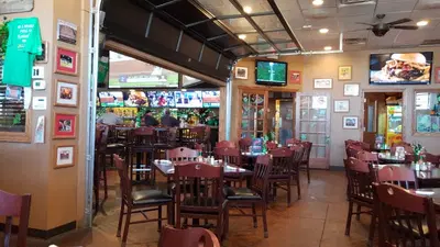 Mike & Denise's Pizzeria & Pub