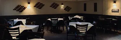 Petey's Bungalow Restaurant and Lounge