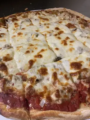 Carsons Corner Pizzeria and more