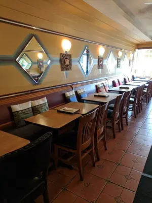Benjarong Thai Restaurant